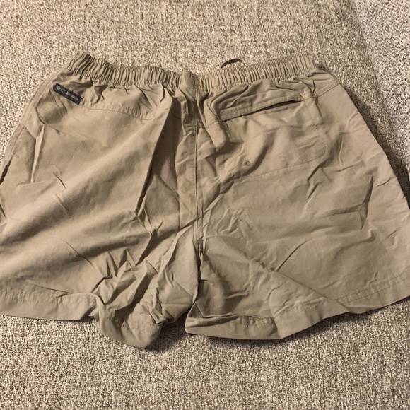 Columbia Women’s Short Bundle - Picture 3 of 5